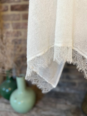 Étole Vars finition dentelle de calais