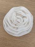 Broche fleur mousseline