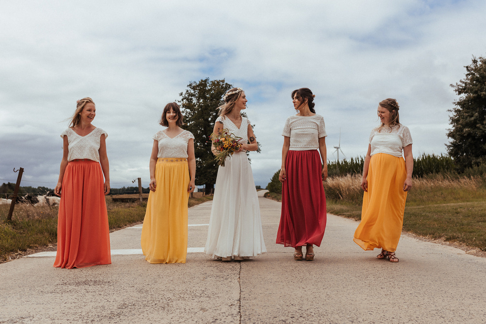 Long fluid skirt with vegetal embroidery